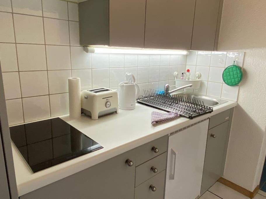 Urban Retreat - Cozy Studio With Private Patio Apartment Zürich Exterior foto